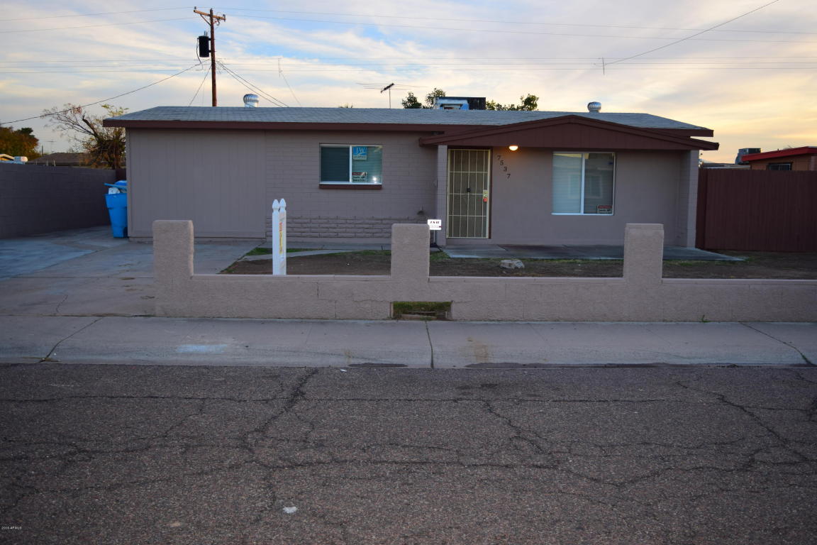7537 W MITCHELL Drive, Phoenix, AZ 85033
