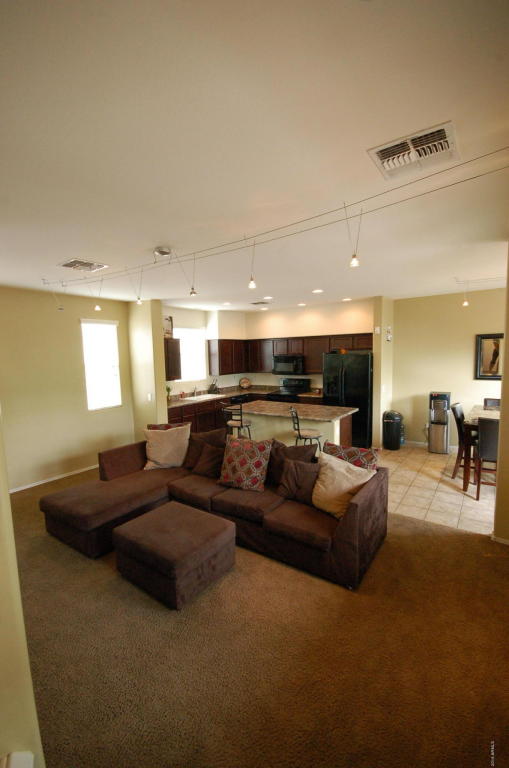 2012 N 78TH Glen, Phoenix, AZ 85035