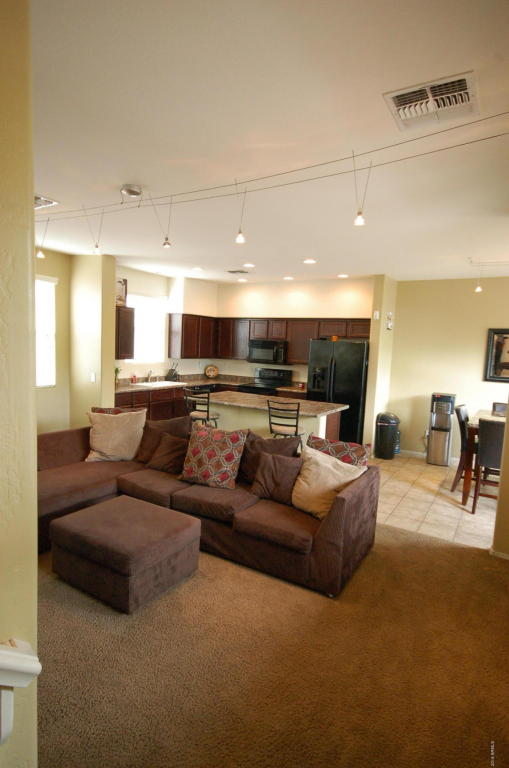 2012 N 78TH Glen, Phoenix, AZ 85035