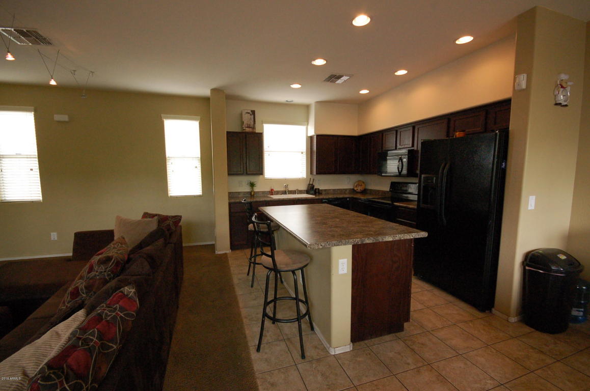 2012 N 78TH Glen, Phoenix, AZ 85035
