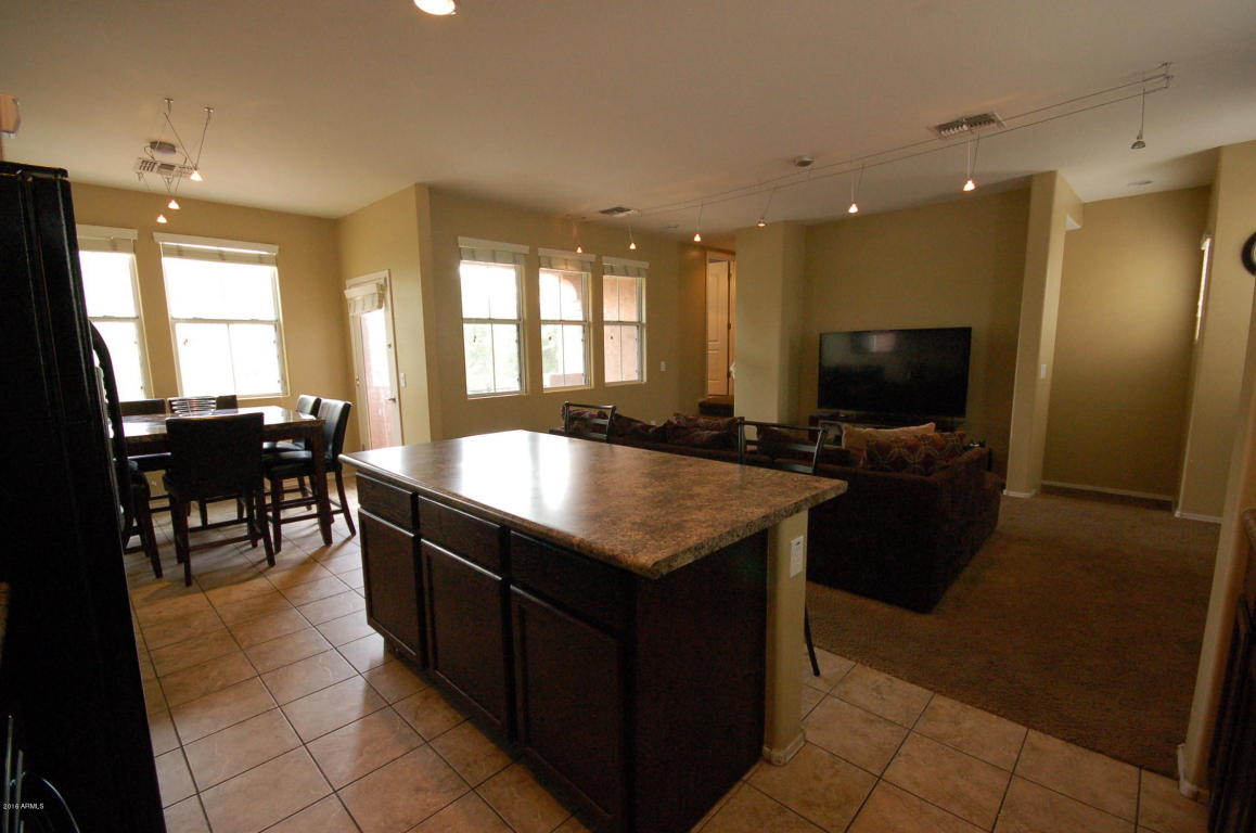 2012 N 78TH Glen, Phoenix, AZ 85035