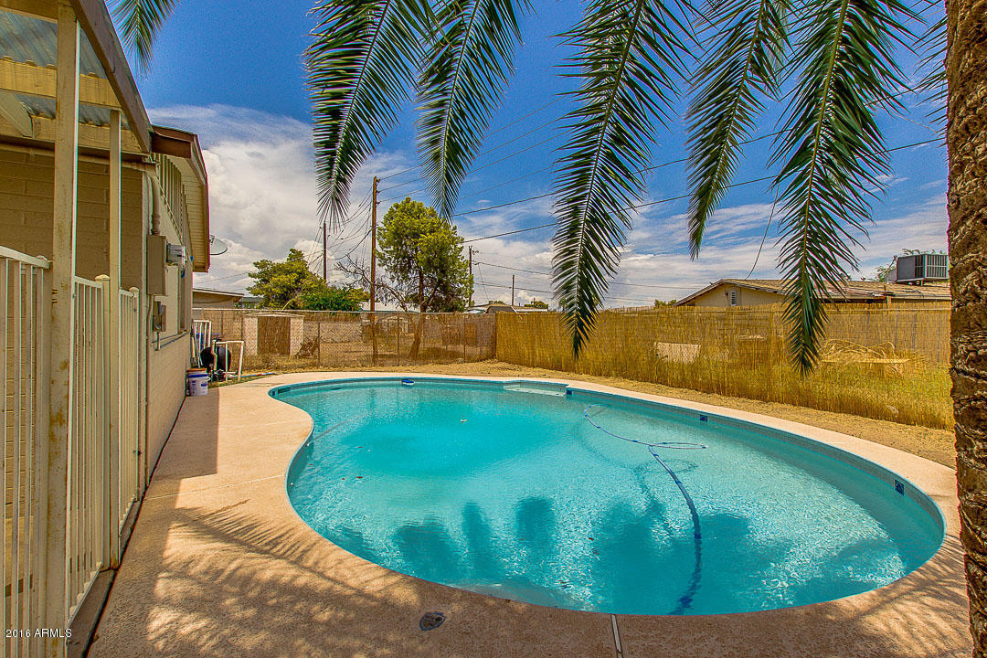 2233 N 48TH Lane, Phoenix, AZ 85035