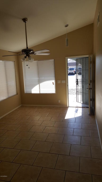 8928 W VALE Drive, Phoenix, AZ 85037