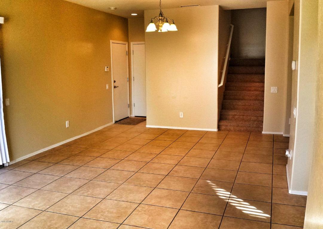 8420 W LEWIS Avenue, Phoenix, AZ 85037
