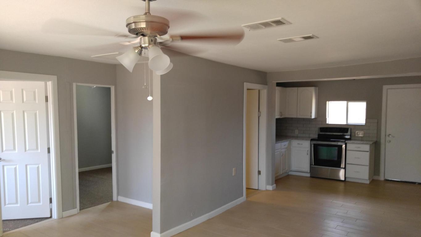941 E ILLINI Street, Phoenix, AZ 85040