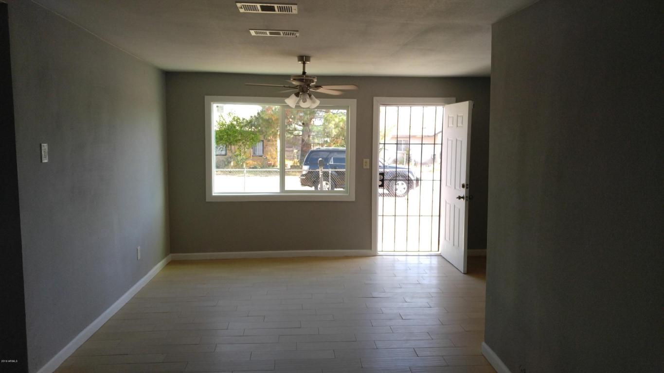 941 E ILLINI Street, Phoenix, AZ 85040