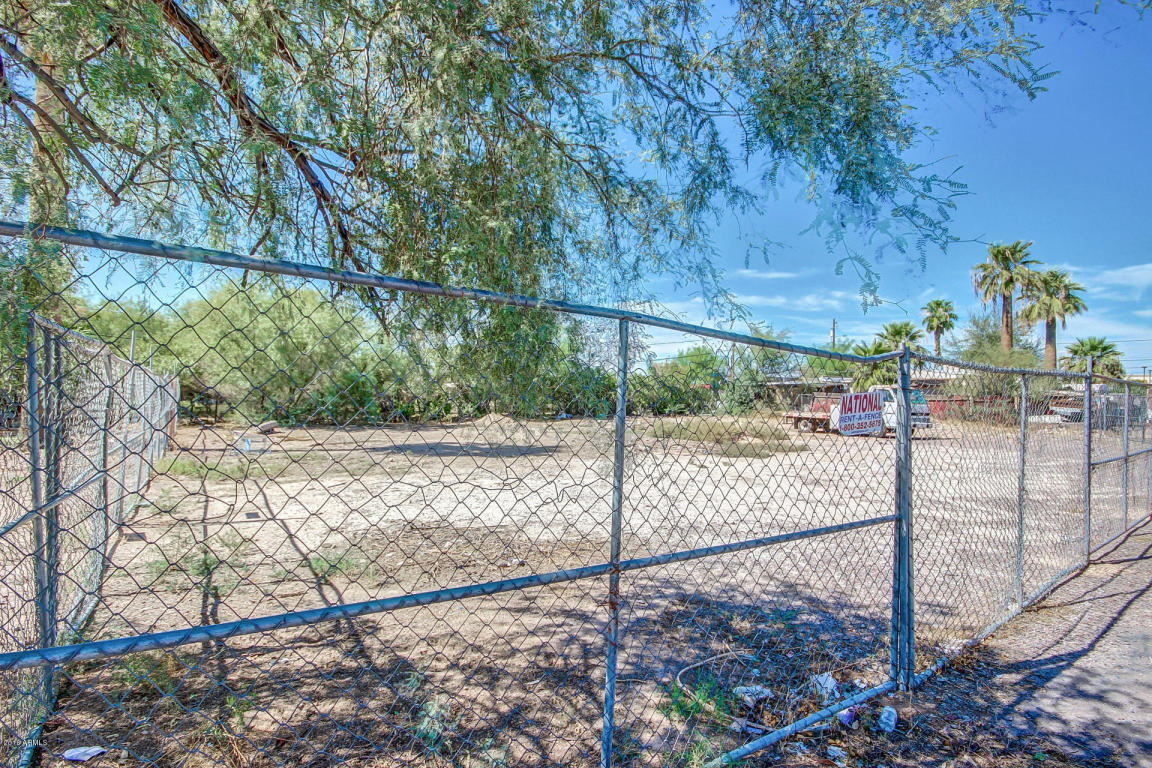 413 E SOUTHERN Avenue, Phoenix, AZ 85040