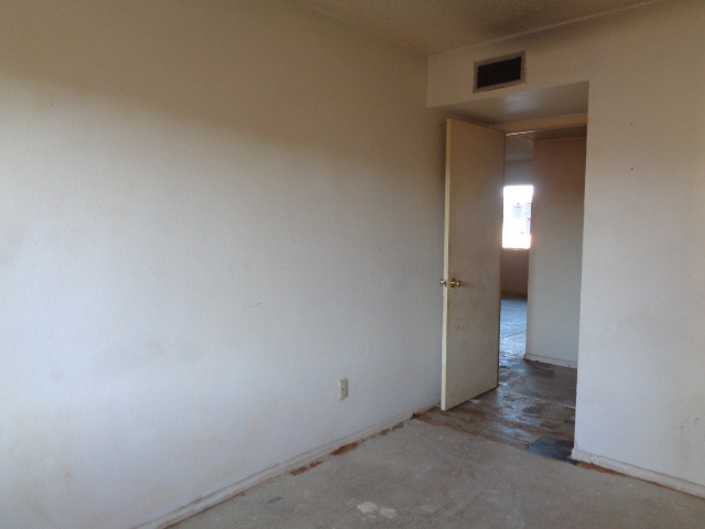 1541 West Vineyard RoadPhoenix, AZ, 85041Maricopa County