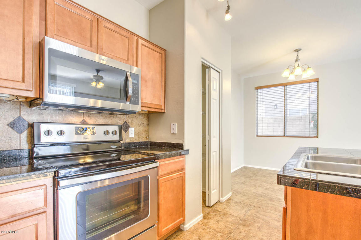 423 N 66th Drive, Phoenix, AZ 85043