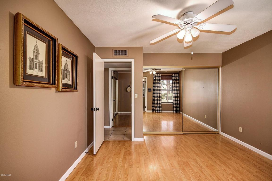 11625 S CHINOOK Court, Phoenix, AZ 85044