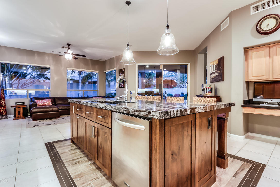 1632 W Frye Road, Phoenix, AZ 85045