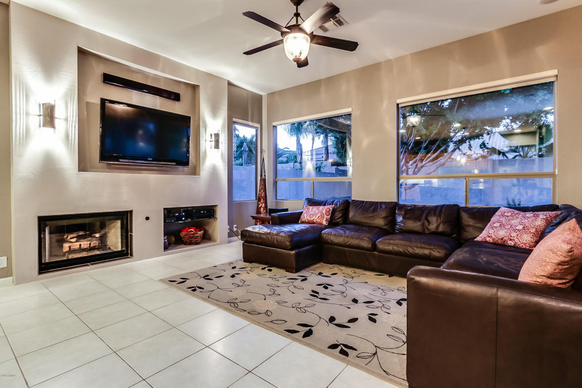 1632 W Frye Road, Phoenix, AZ 85045