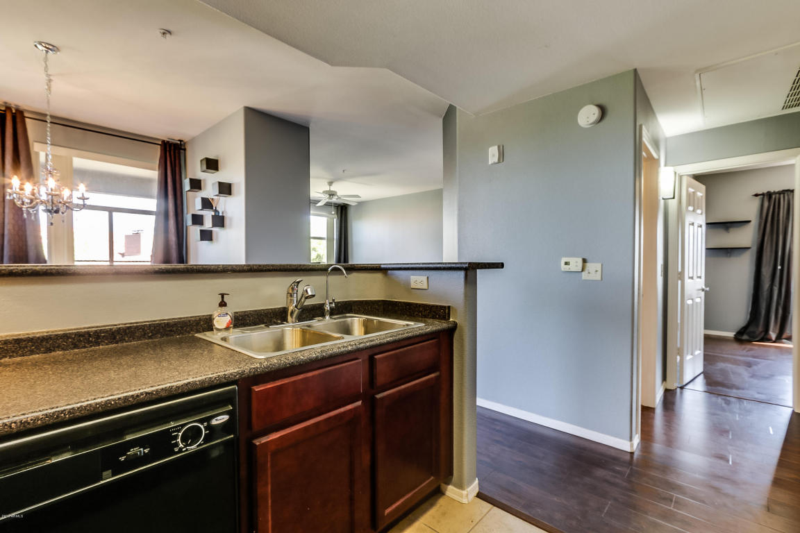 3830 E Lakewood Parkway E, Phoenix, AZ 85048