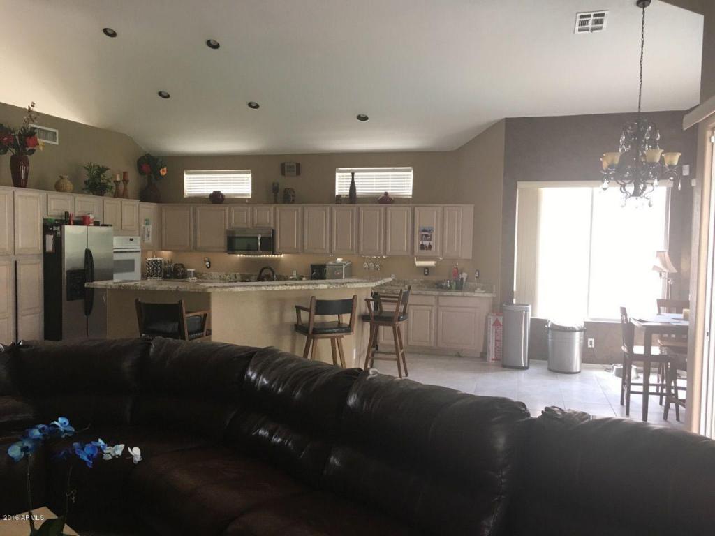 15834 S 10TH Street, Phoenix, AZ 85048