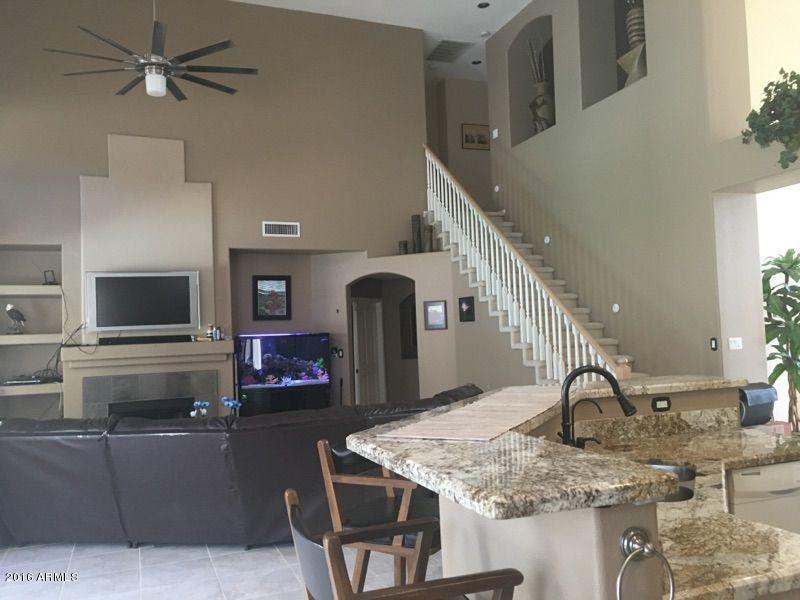 15834 S 10TH Street, Phoenix, AZ 85048