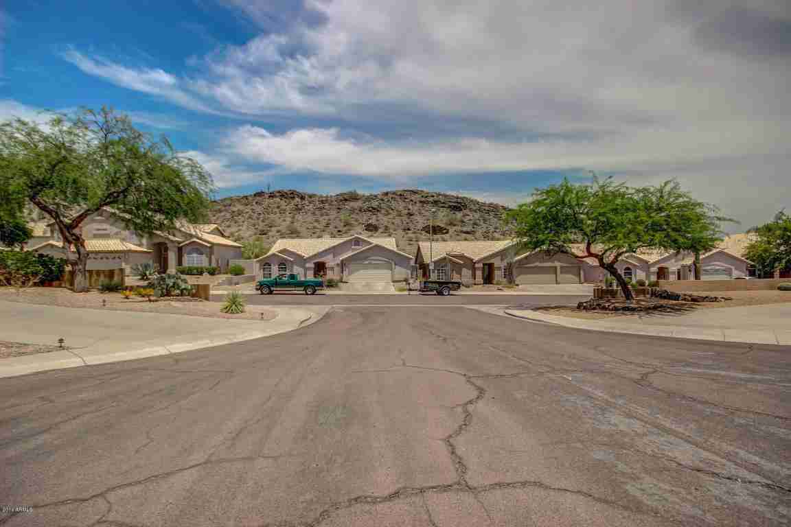 2217 E ROCKLEDGE Road, Phoenix, AZ 85048