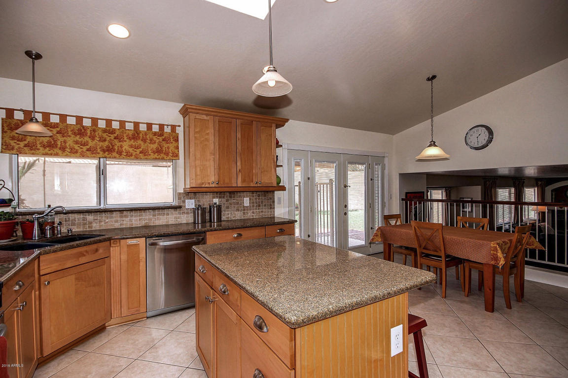 2217 E ROCKLEDGE Road, Phoenix, AZ 85048