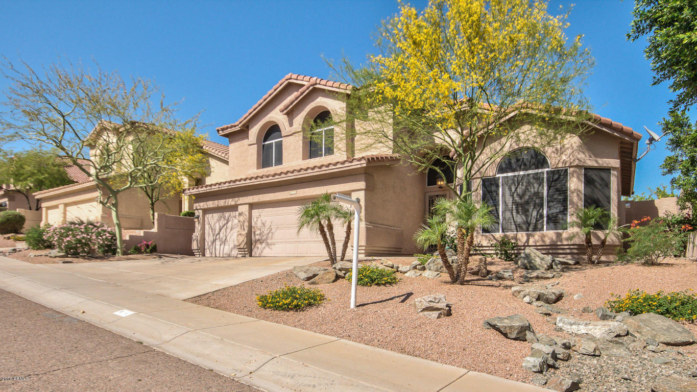 814 E Hiddenview Drive, Phoenix, AZ 85048