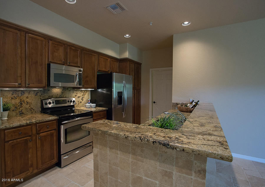 3935 E ROUGH RIDER Road, Phoenix, AZ 85050