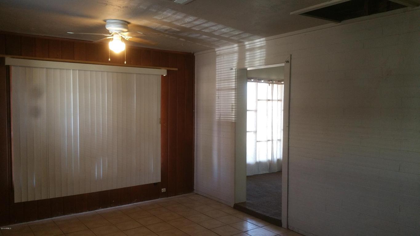 8122 N 28TH Drive, Phoenix, AZ 85051