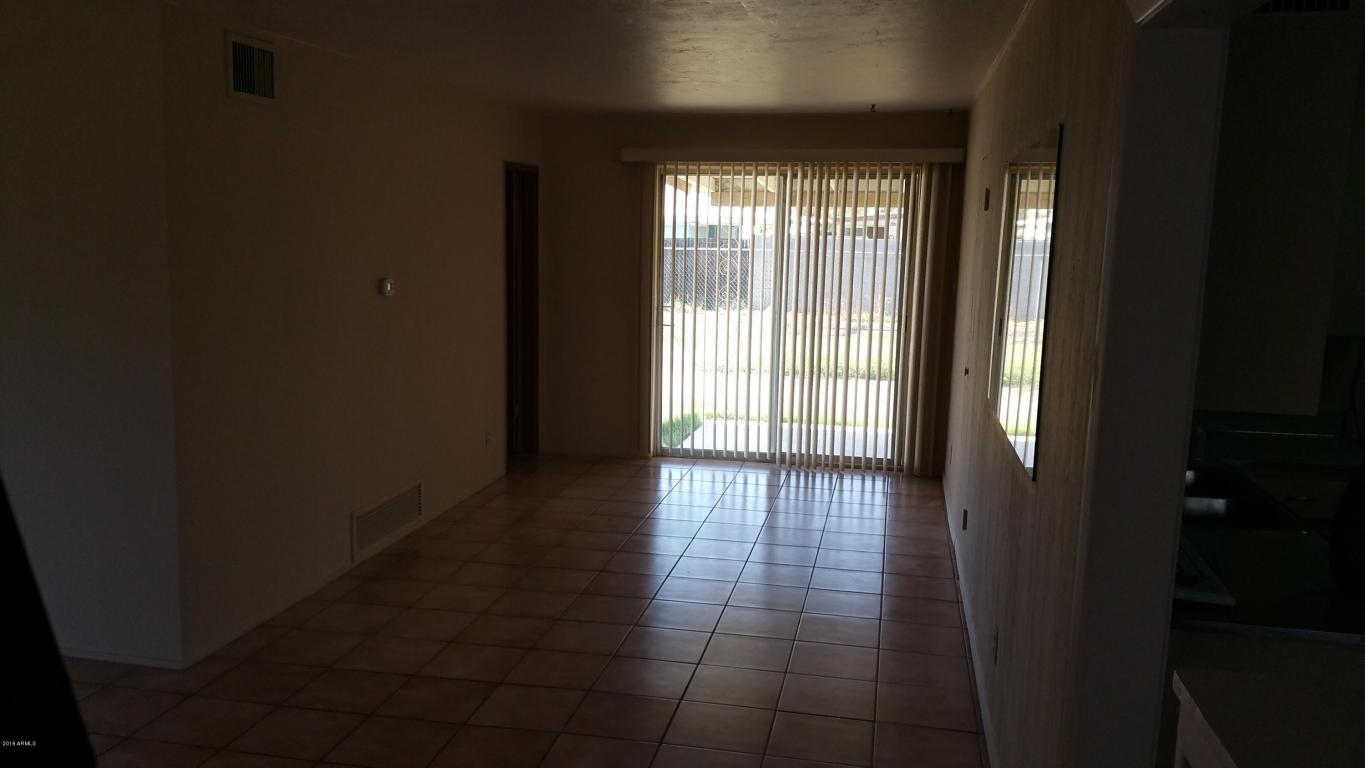 2817 W SELDON Lane, Phoenix, AZ 85051