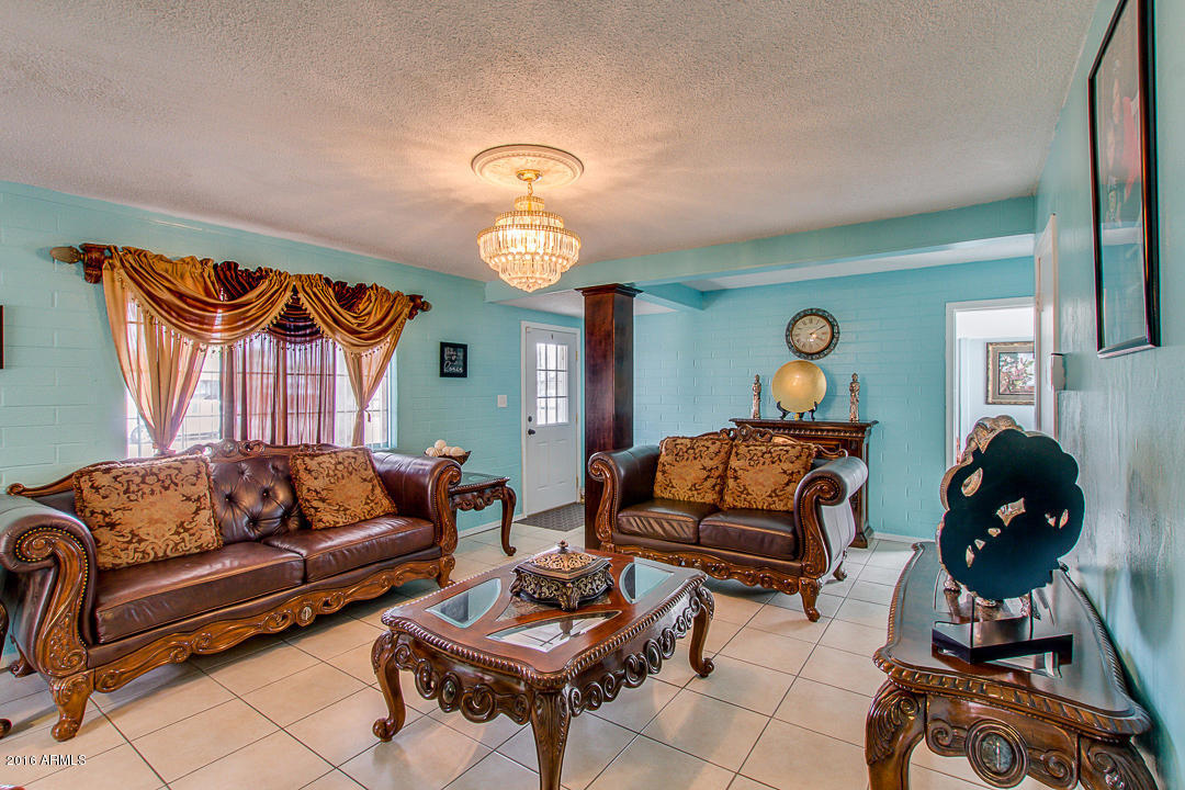 4038 W TOWNLEY Avenue, Phoenix, AZ 85051