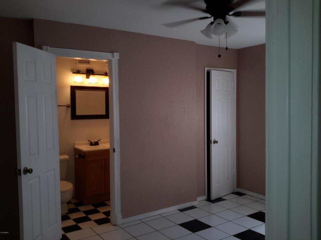 3013 W LAWRENCE Lane, Phoenix, AZ 85051
