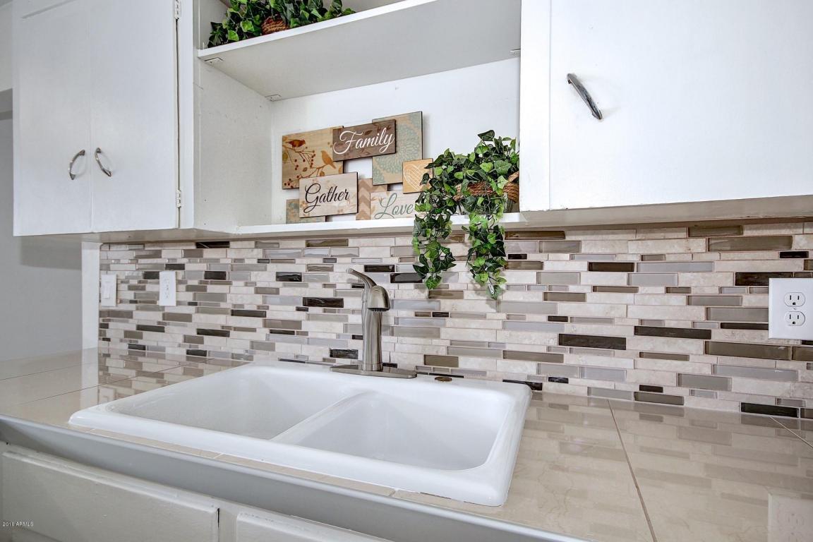 8806 N 28th Drive, Phoenix, AZ 85051