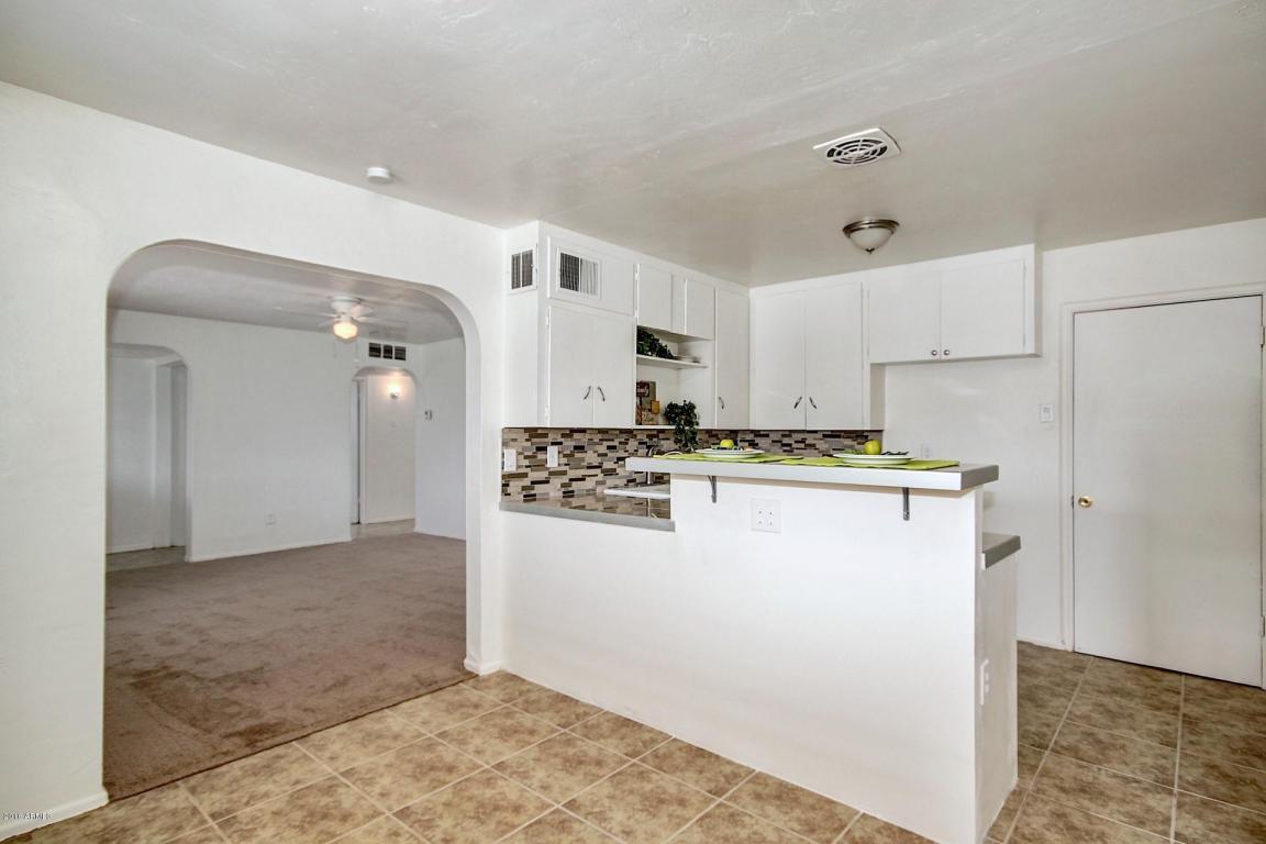 8806 N 28th Drive, Phoenix, AZ 85051