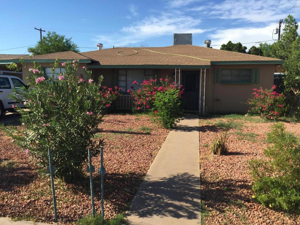 2952 W PUGET Avenue, Phoenix, AZ 85051