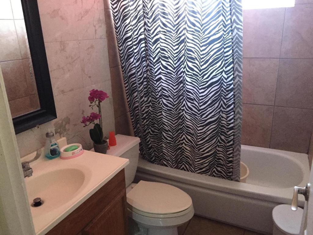 2952 W PUGET Avenue, Phoenix, AZ 85051