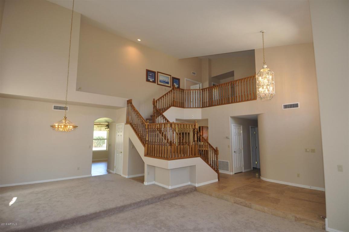 5038 W SADDLEHORN Road, Phoenix, AZ 85083