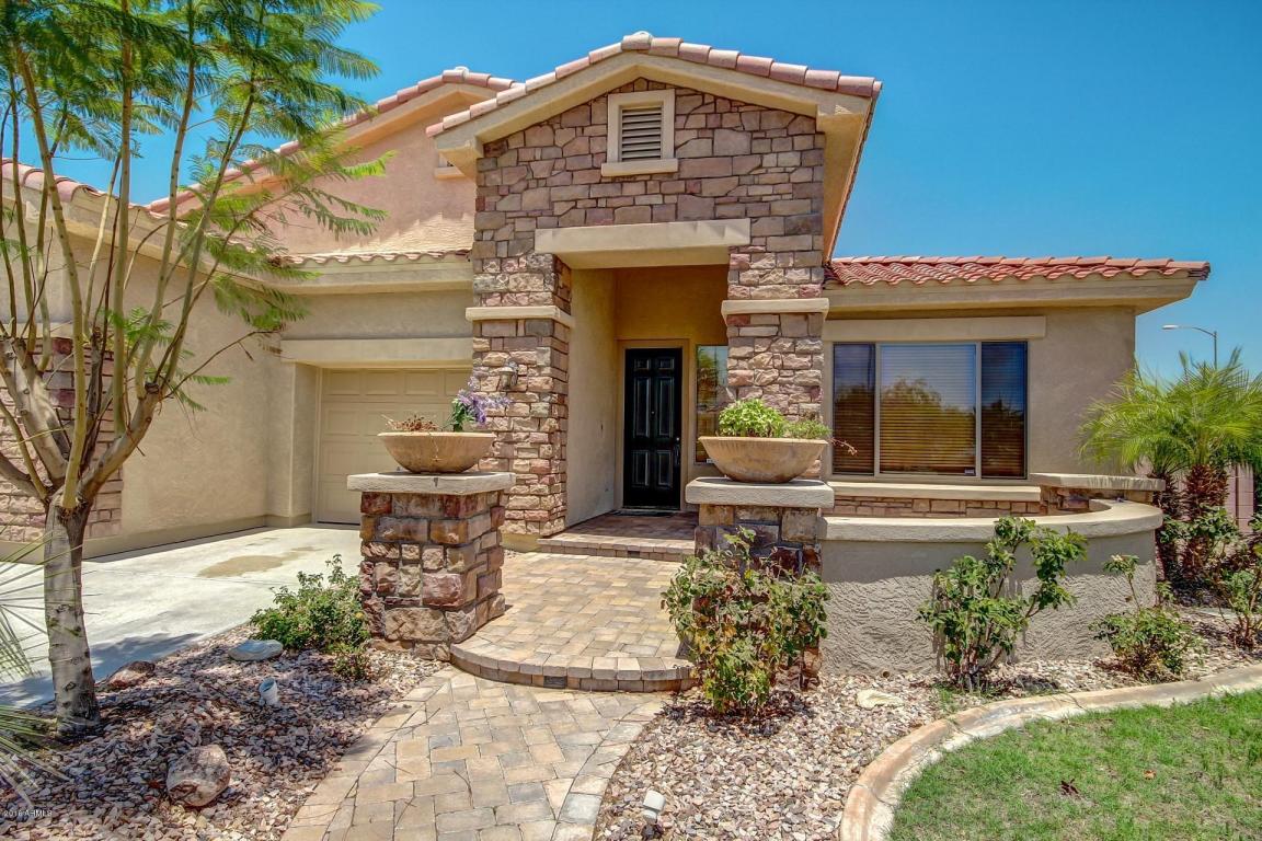 2404 W SPUR Drive, Phoenix, AZ 85085