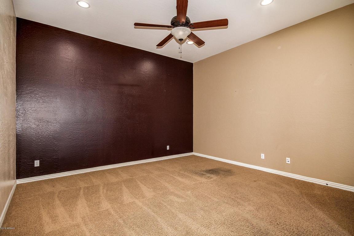 2404 W SPUR Drive, Phoenix, AZ 85085