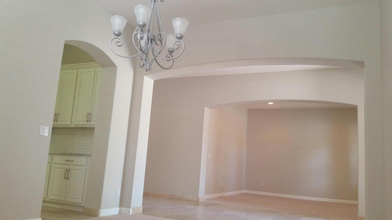 2330 W Quail Track Drive, Phoenix, AZ 85085