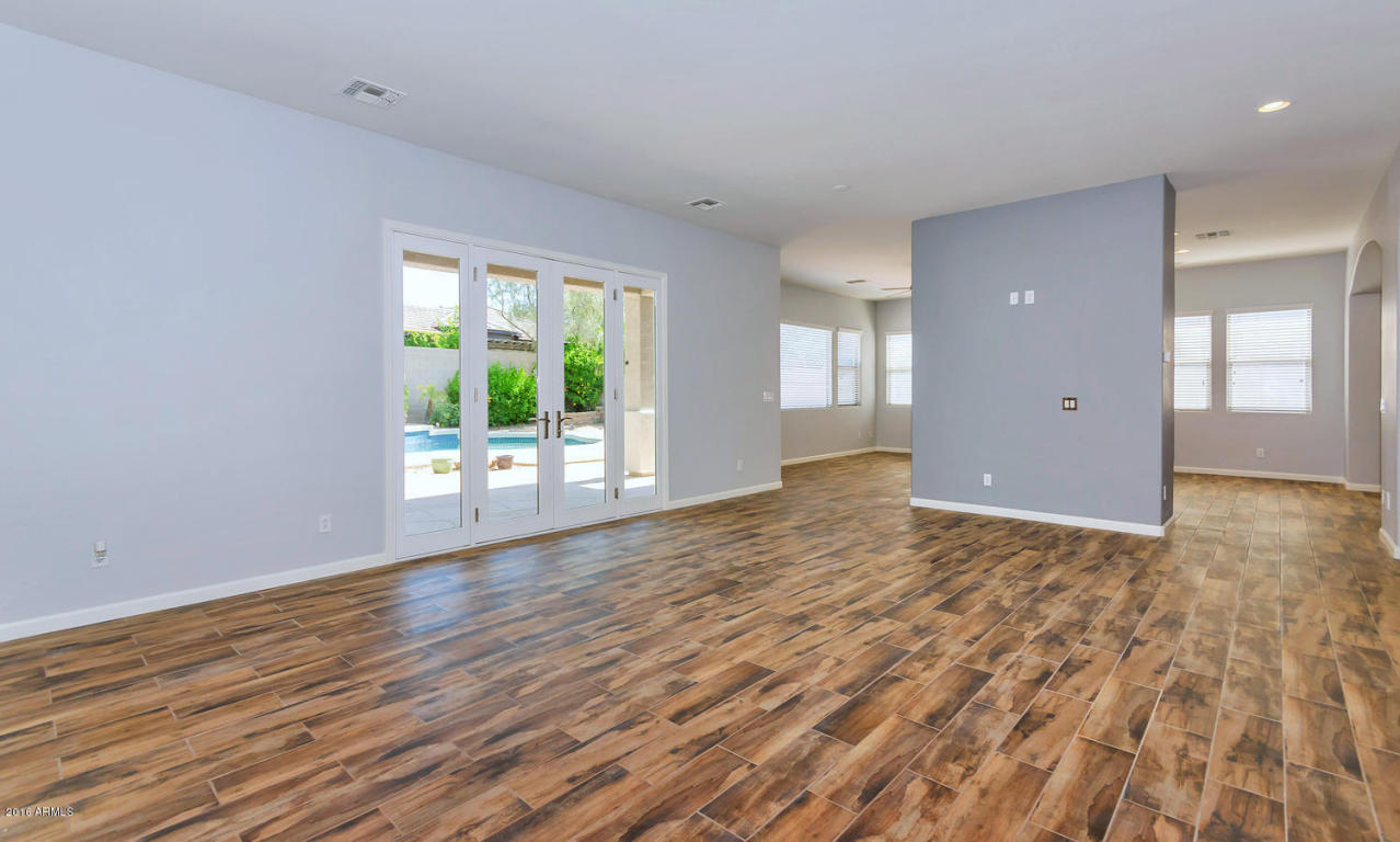 2336 W BRAMBLE BERRY Lane, Phoenix, AZ 85085