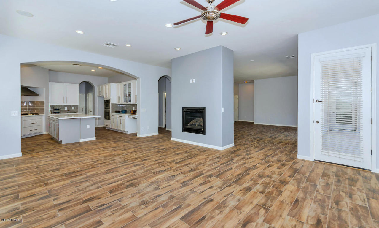 2336 W BRAMBLE BERRY Lane, Phoenix, AZ 85085