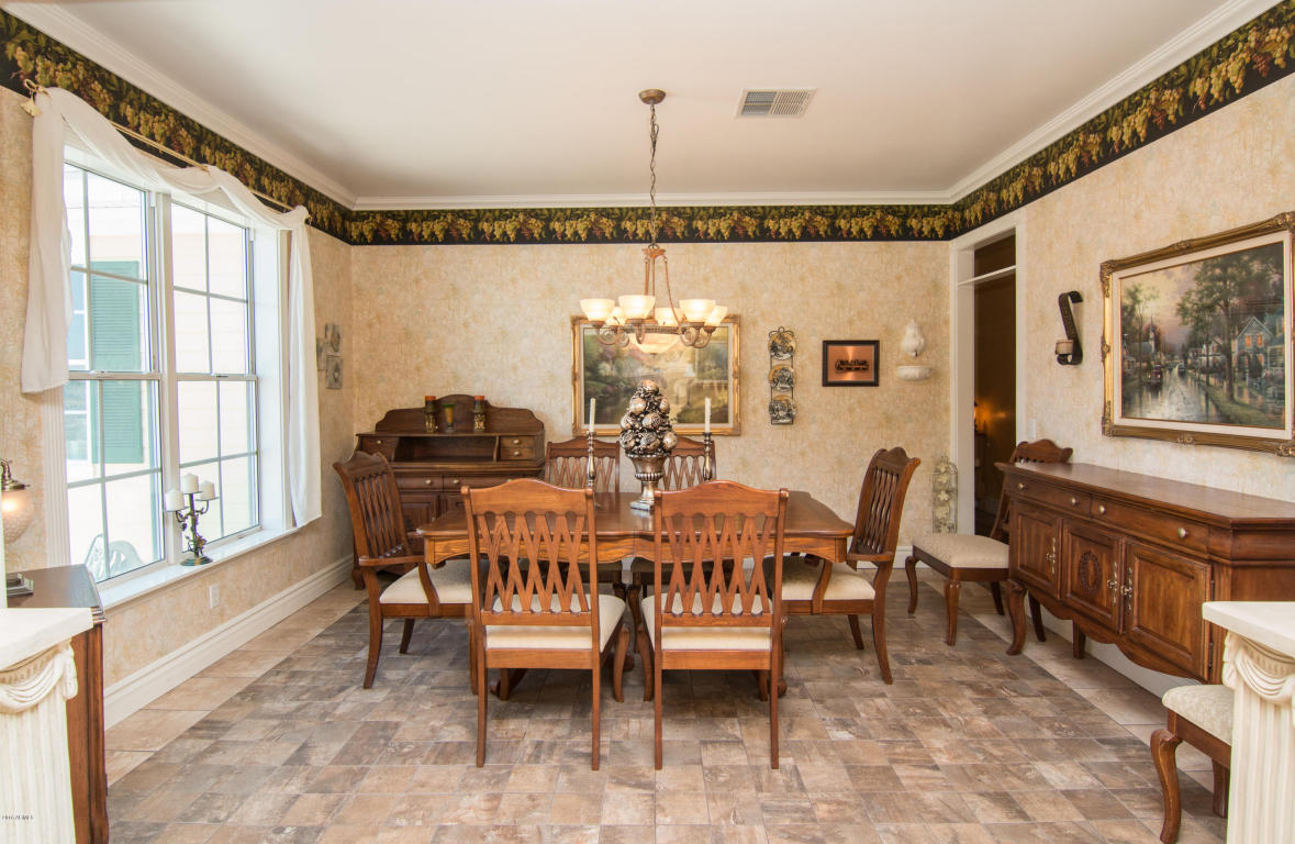 1527 W BRILES Road, Phoenix, AZ 85085
