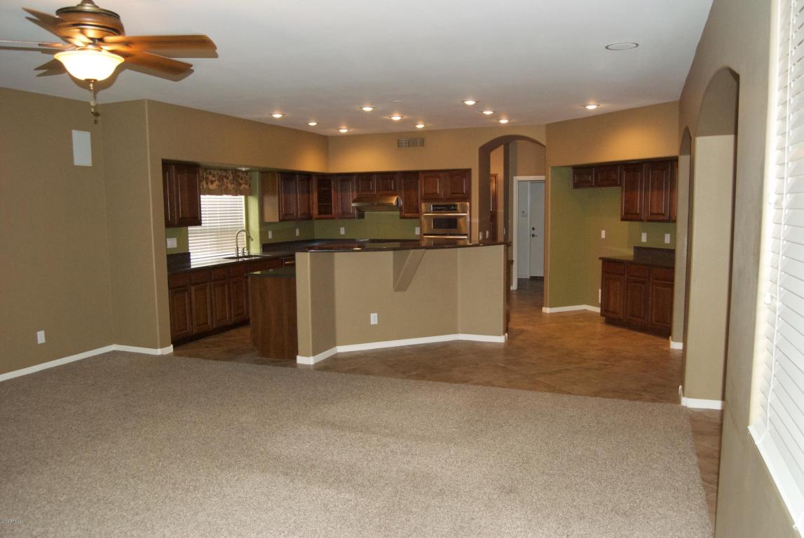 2025 W CALEB Road, Phoenix, AZ 85085