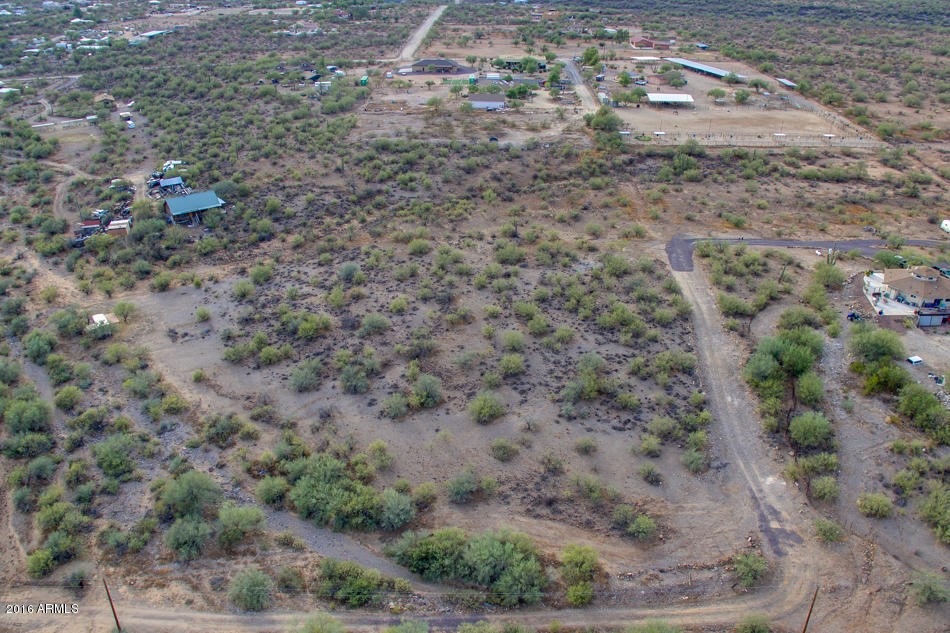 45704 N 8th Street, New River, AZ 85087