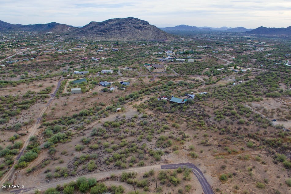 45704 N 8th Street, New River, AZ 85087