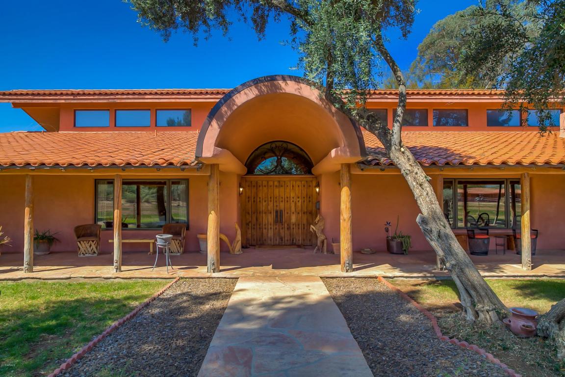 5950 W TABLE MESA Road, New River, AZ 85087