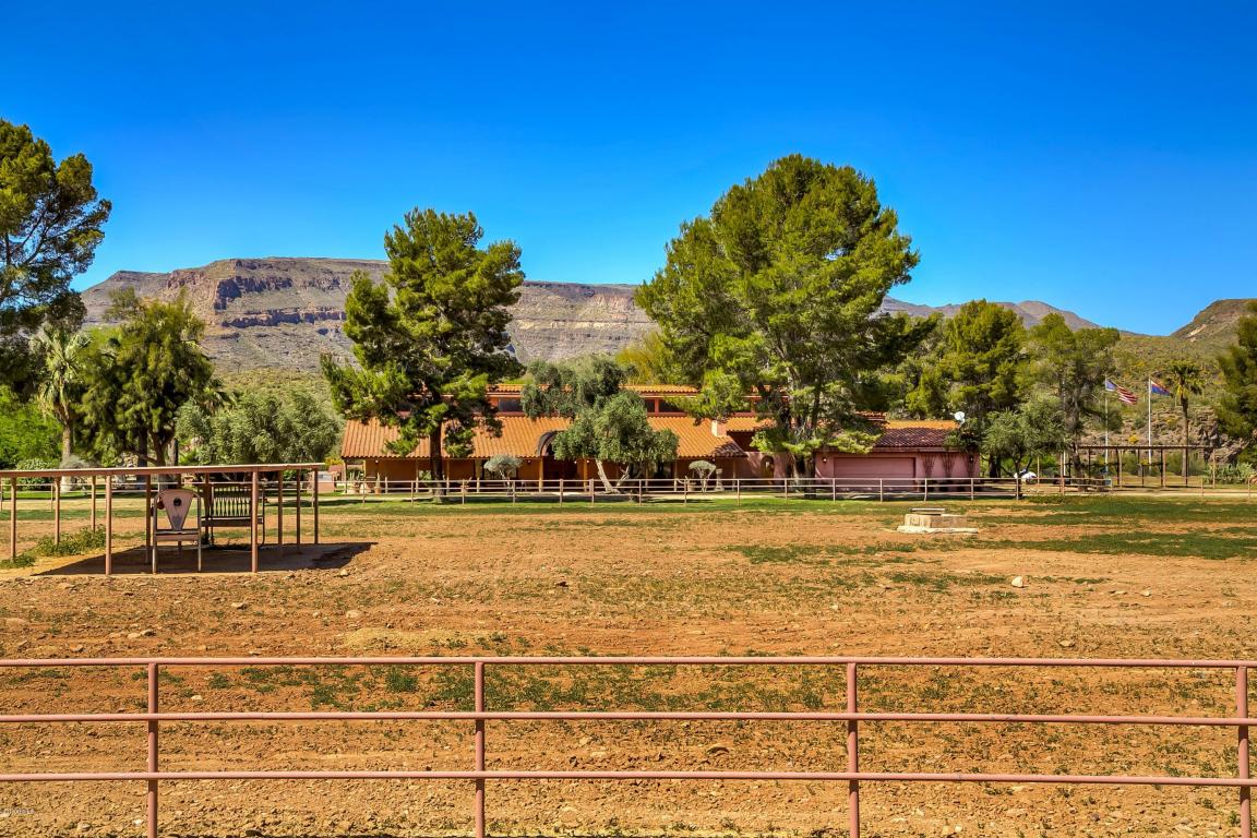 5950 W TABLE MESA Road, New River, AZ 85087