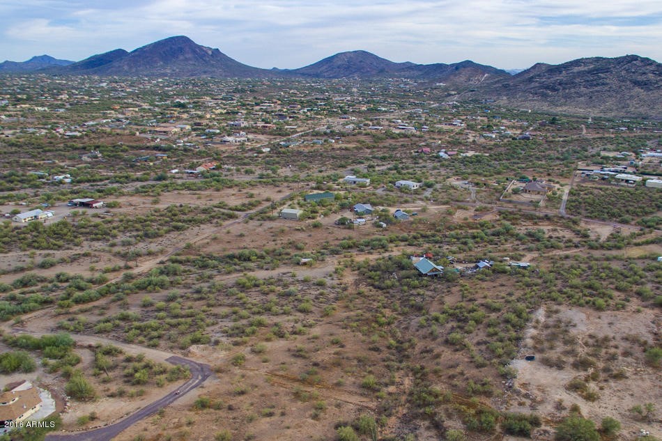 45702 N 8th Street, New River, AZ 85087