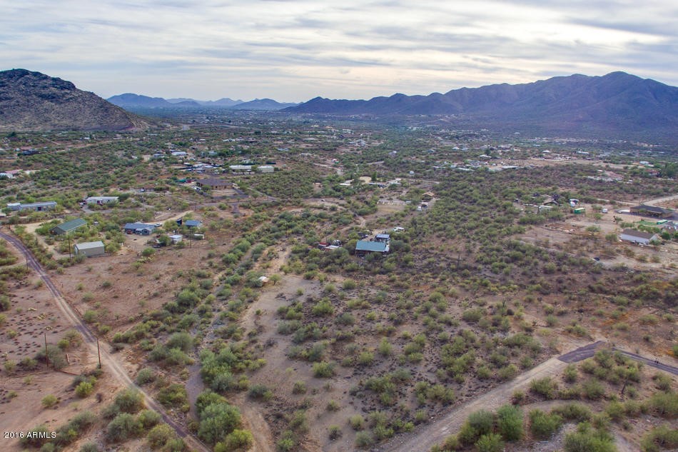 45702 N 8th Street, New River, AZ 85087