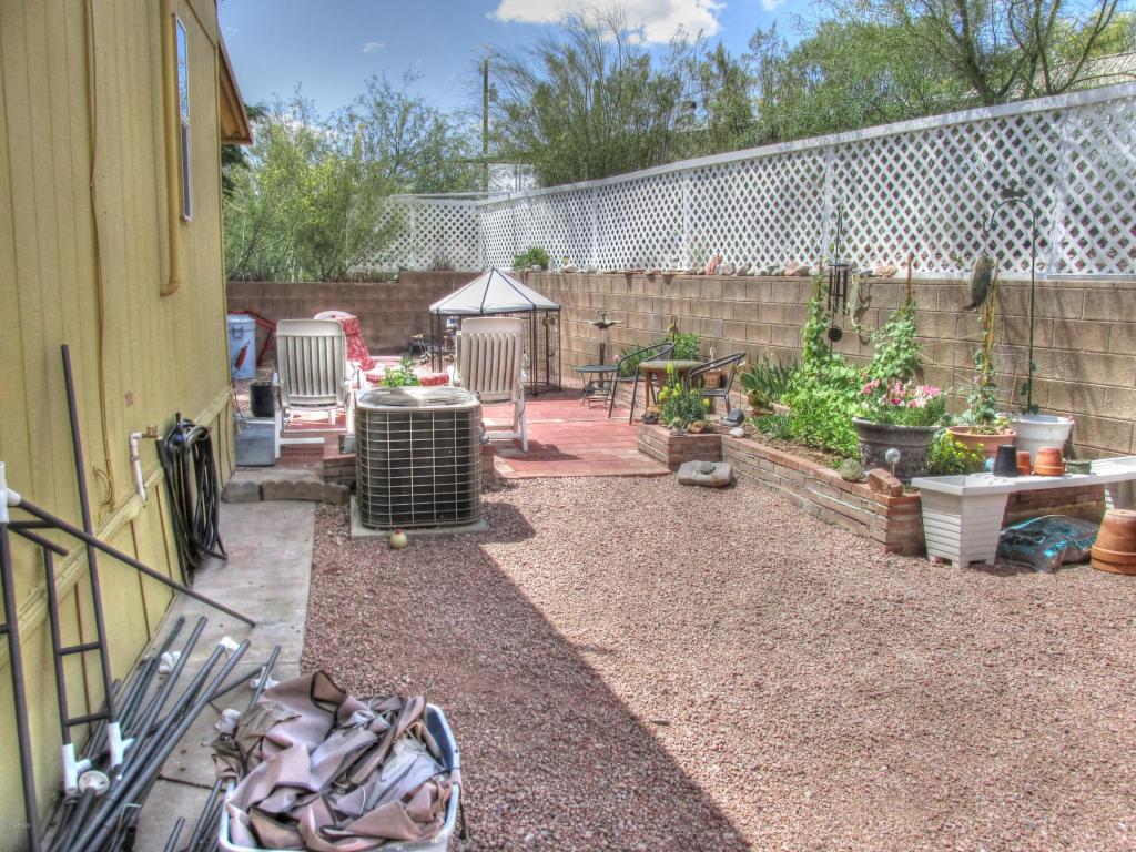 168 W MONTE VISTA Drive, Queen Valley, AZ 85118
