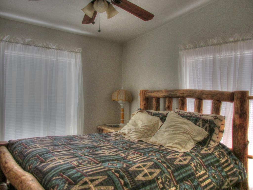 390 N Stallion Court, Queen Valley, AZ 85118