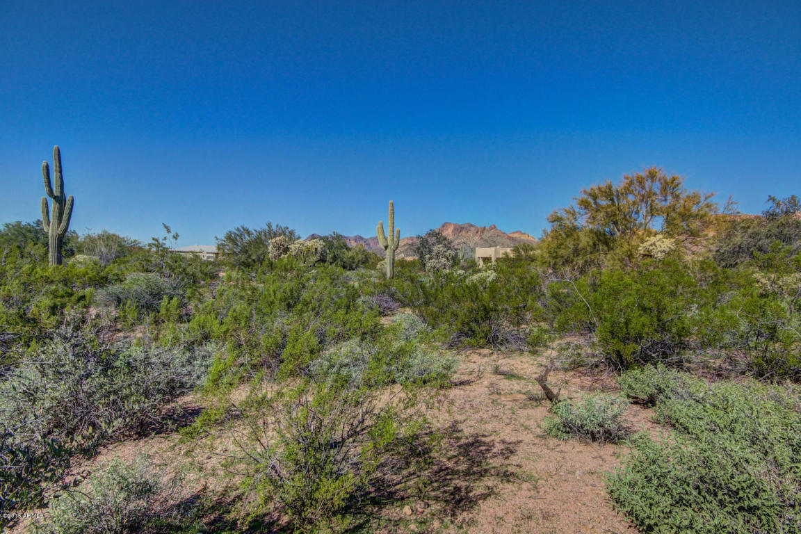 761 E FRONTIER Street, Apache Junction, AZ 85119
