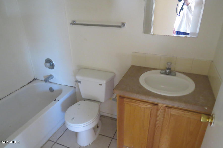 122 E DATE Avenue, Casa Grande, AZ 85122