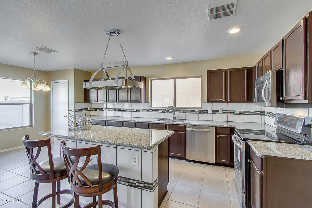 572 W PALO VERDE Street, Casa Grande, AZ 85122